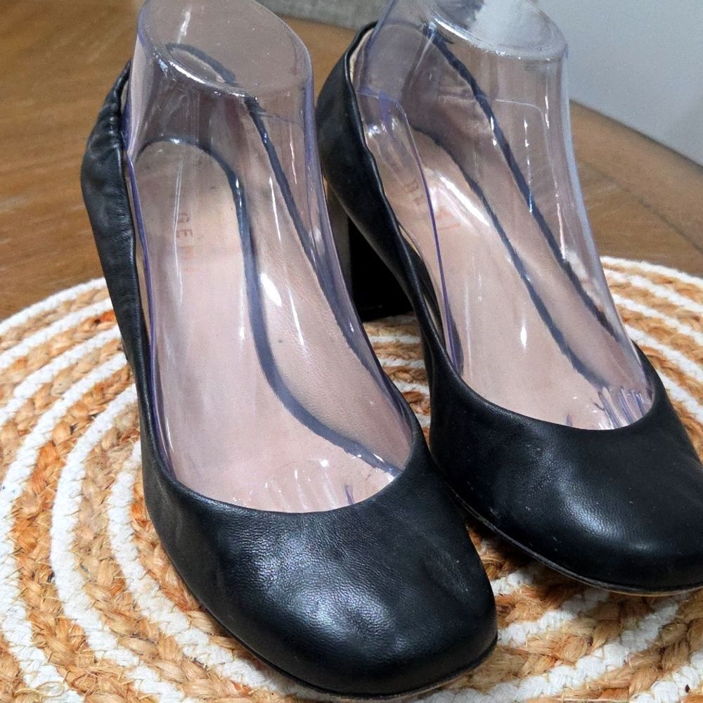 Authentic M.Gemi black Leather Heeled Ballet Shoes, Size 38